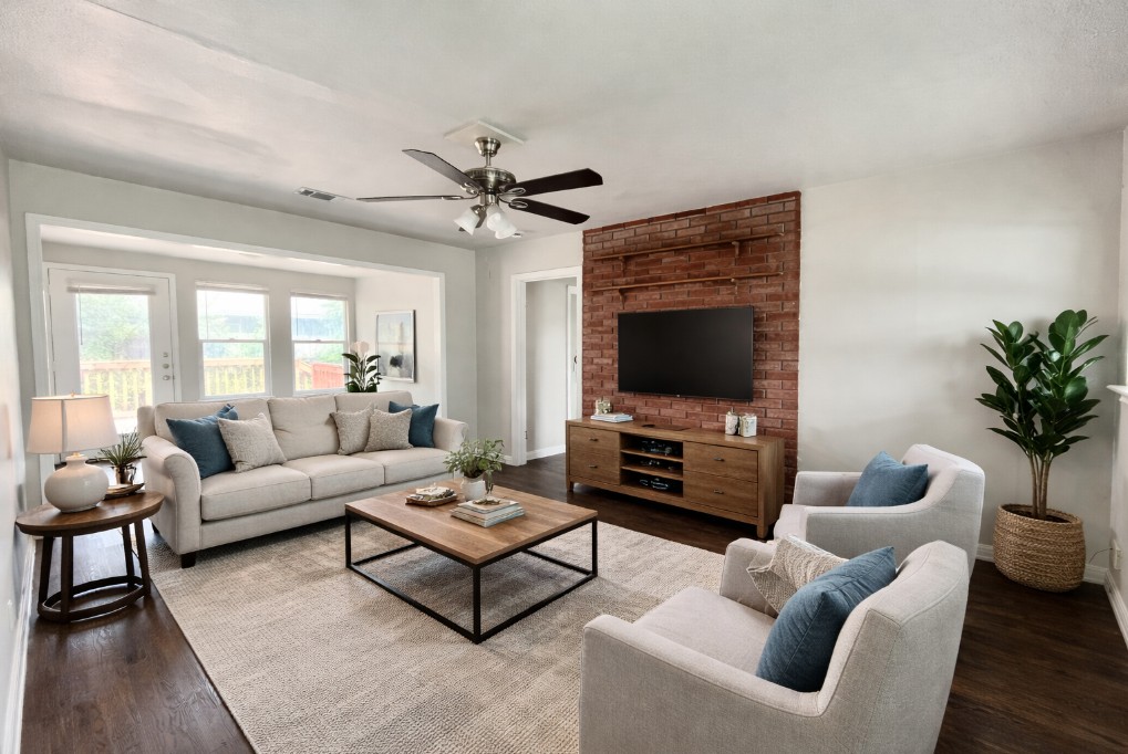 5101 Guadalupe Street, Unit A Austin, TX 78751 - Photo 27 of 28 a living room with furniture and a flat screen tv
