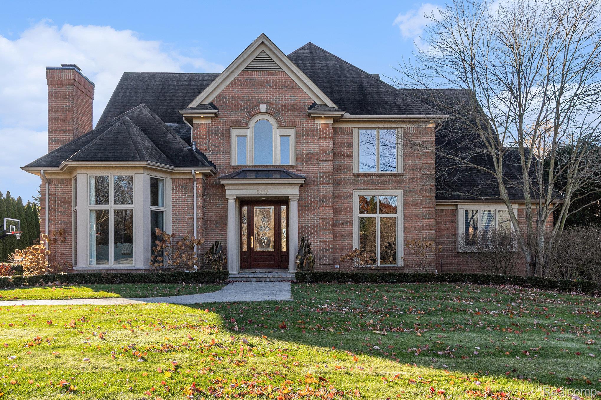 6997 Oakhurst Ridge Road Clarkston, MI 48348 - Photo 57 of 66 img_1541_476.jpg