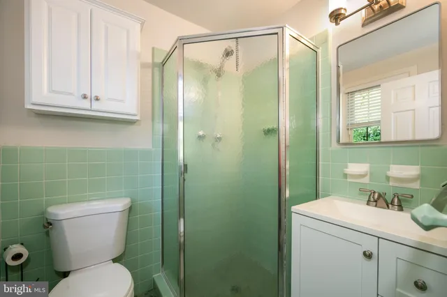 a view of a garage room