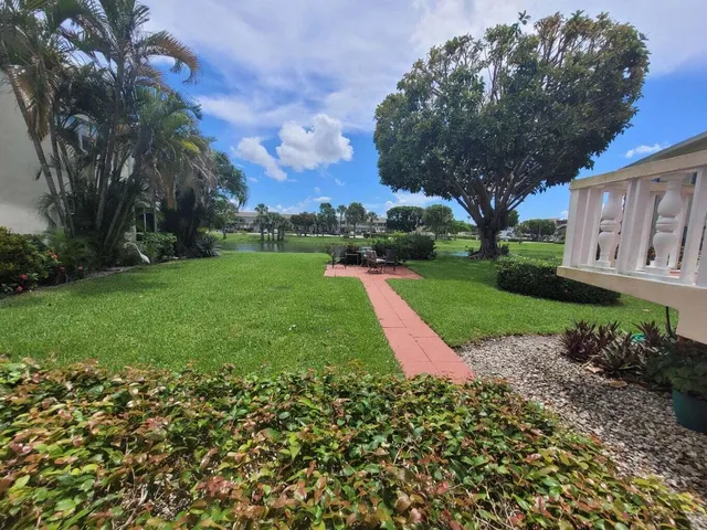 $1,900 | 3 Berkshire A, West Palm Beach, FL 33417