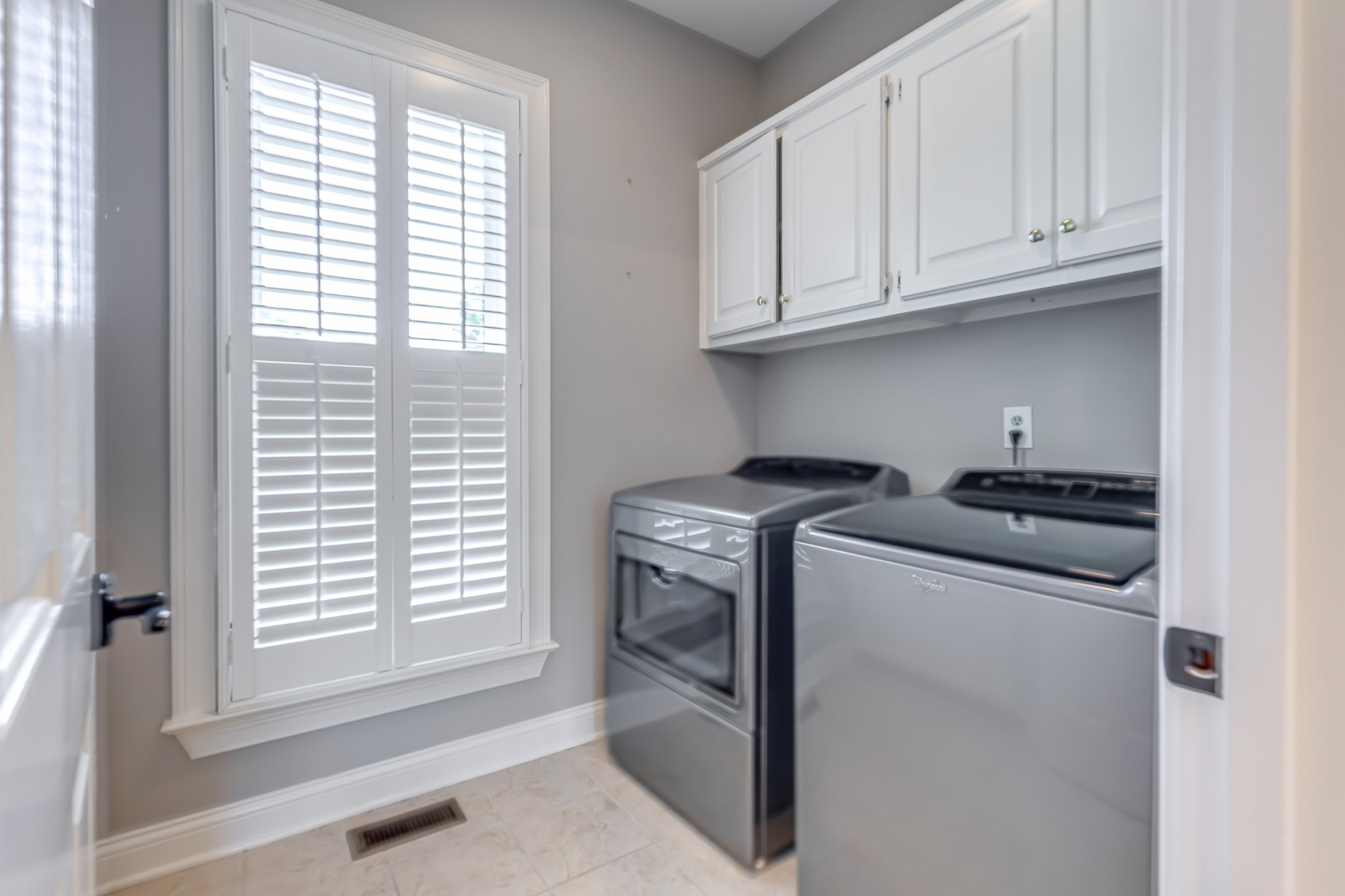 8204 Alamo Road Brentwood, TN 37027 - Photo 24 of 41 a utility room with dryer and washer