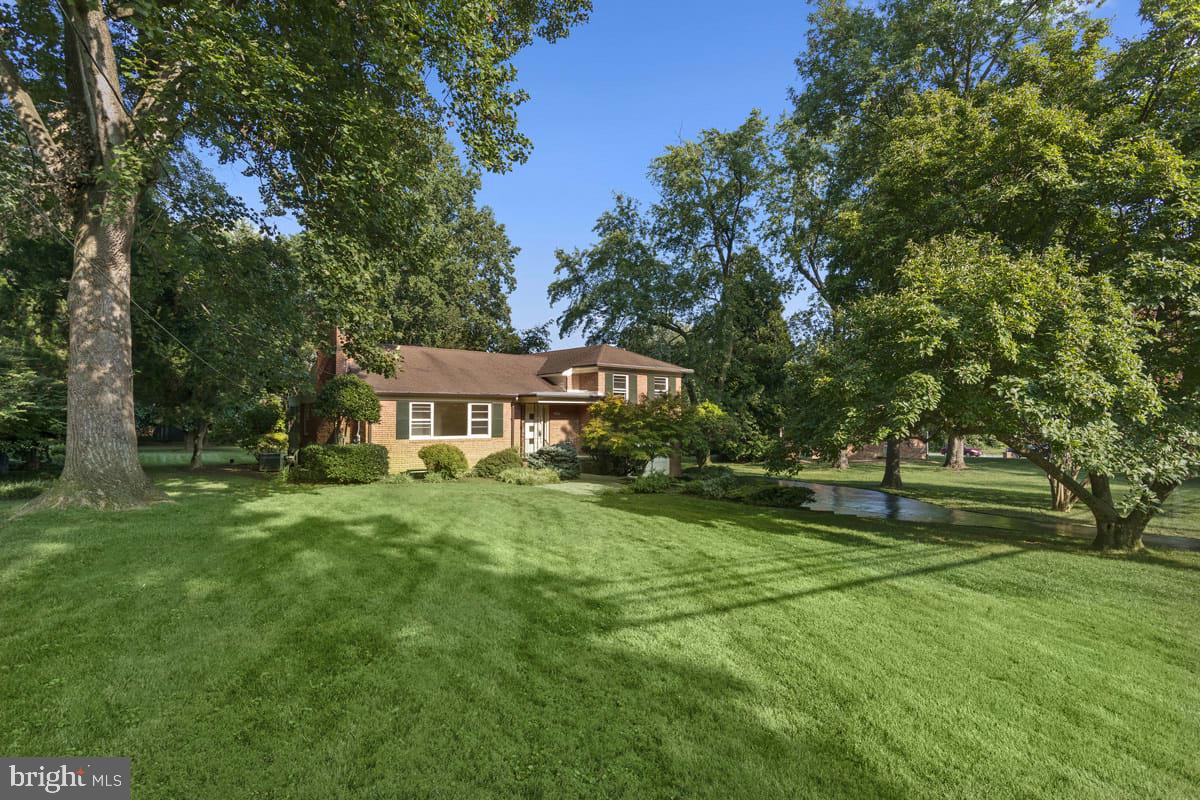 9205 Seven Locks Road Bethesda, MD 20817 - Photo 1 of 33