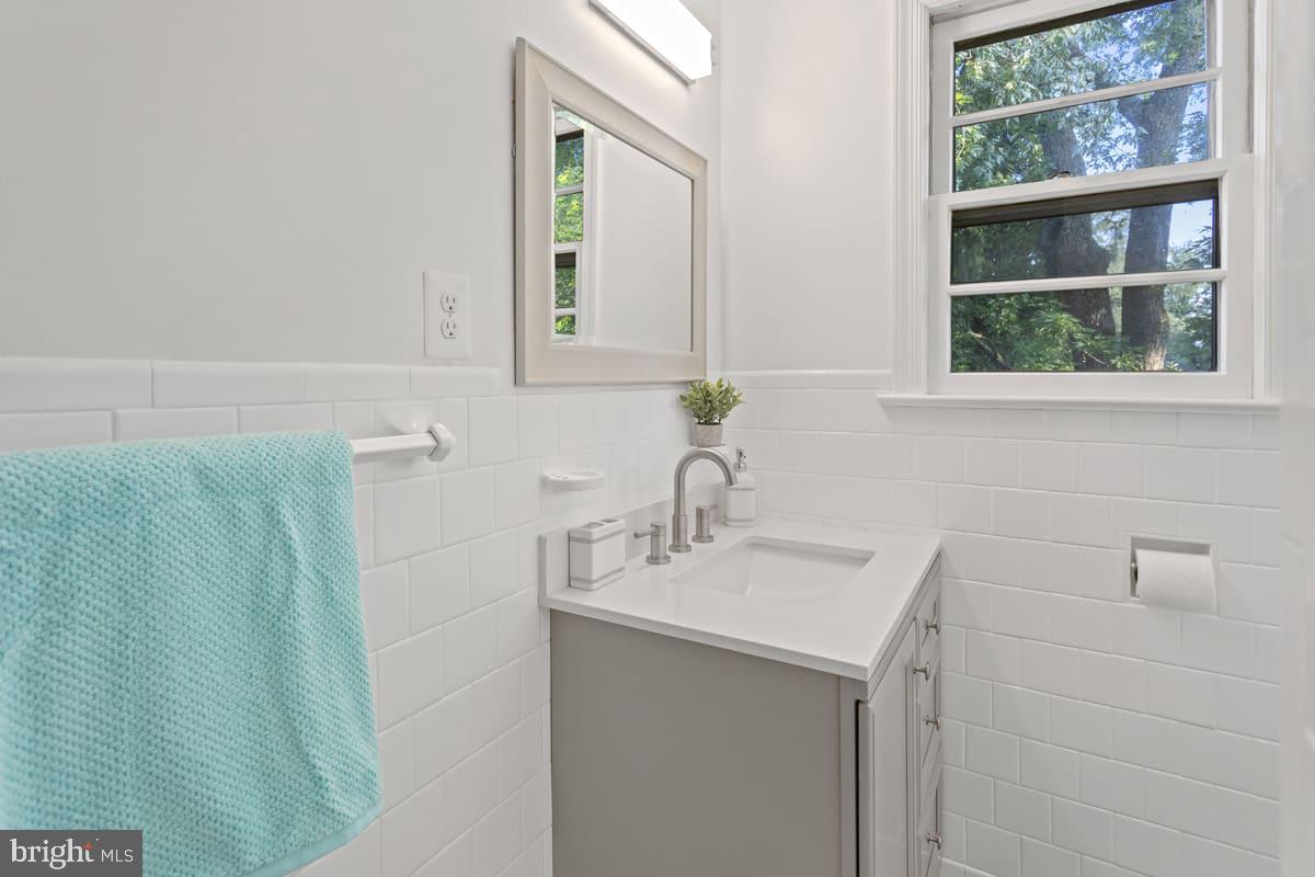 9205 Seven Locks Road Bethesda, MD 20817 - Photo 22 of 33