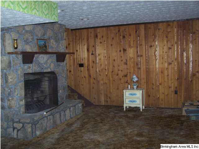 583 Ridgeway Circle Talladega, AL 35160 - Photo 9 of 17