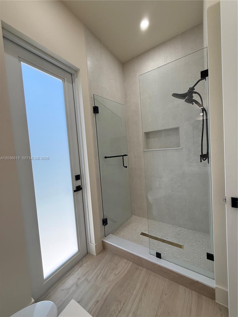 3326 Elizabeth Street Miami, FL 33133 - Photo 12 of 59