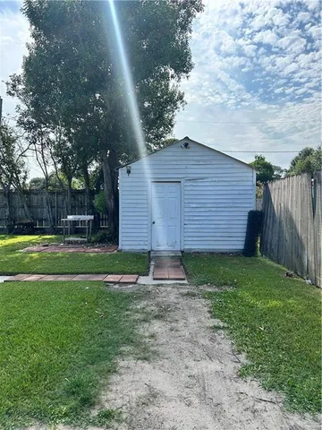 $1,650 | 510 Mayflower Drive, Metairie, LA 70001