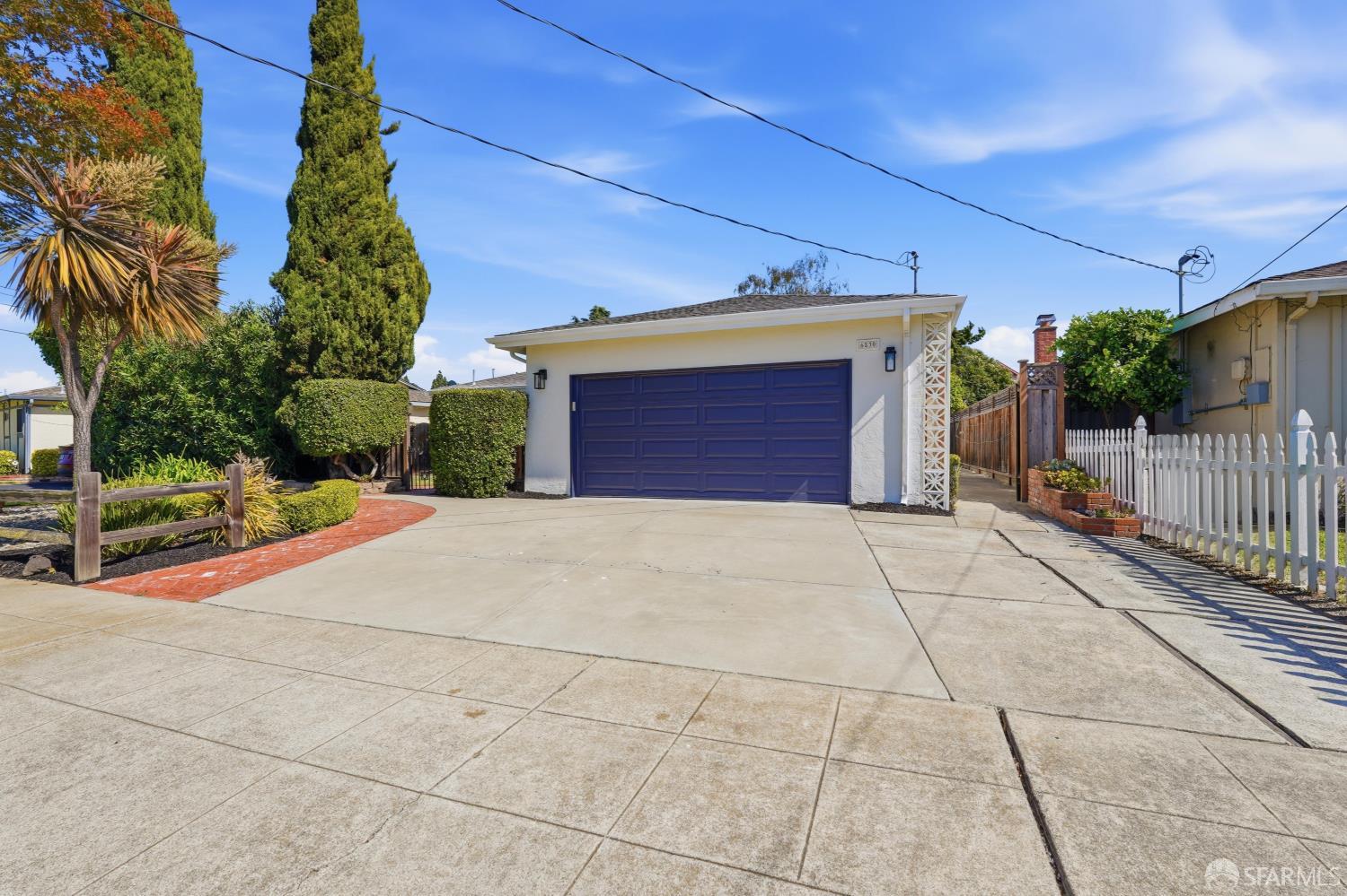 6830 Rochelle Avenue Newark, CA 94560 - Photo 2 of 28