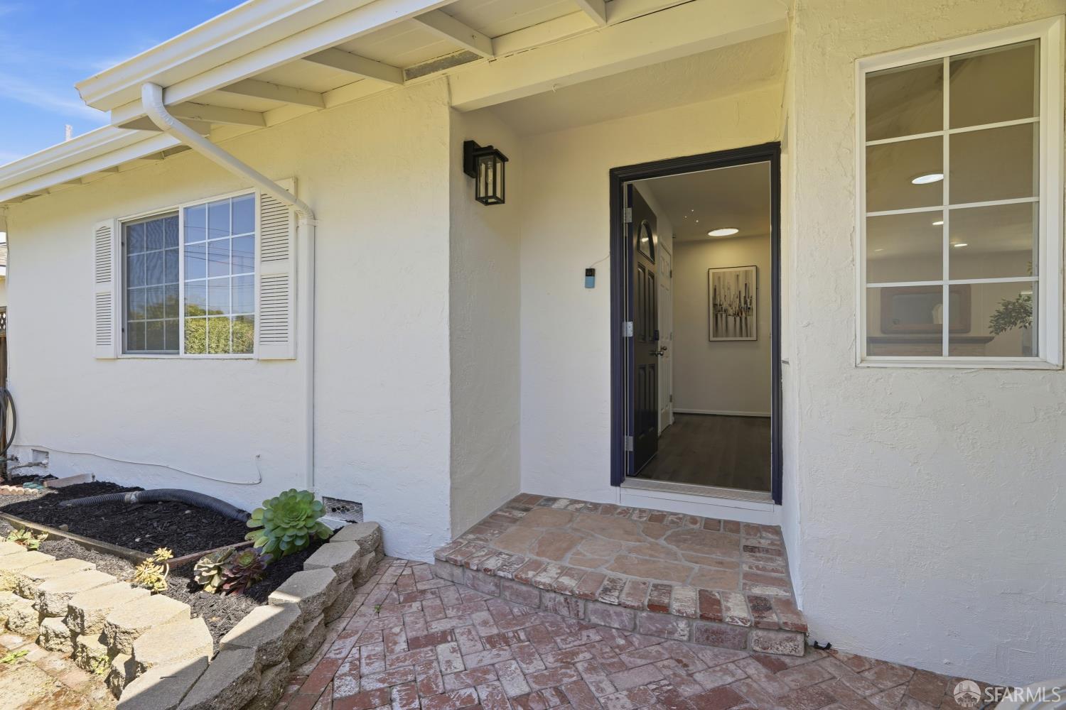 6830 Rochelle Avenue Newark, CA 94560 - Photo 5 of 28