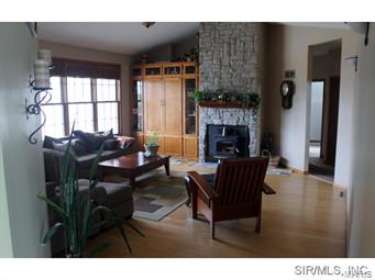 4105 Staunton Road Edwardsville, IL 62025 - Photo 3 of 19