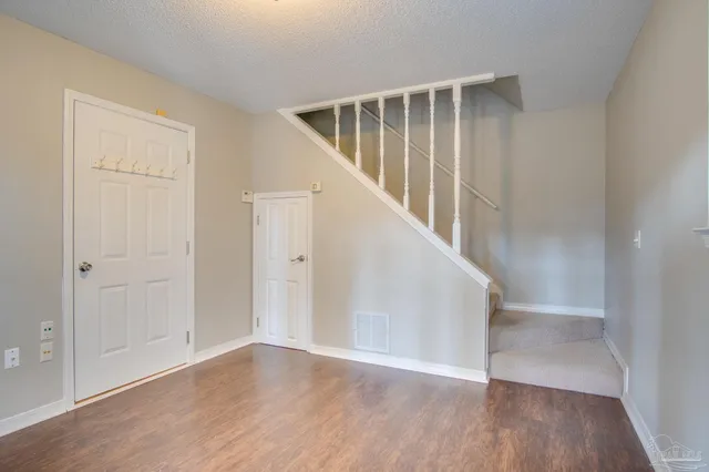 $2,750 | 2974 Duke Drive, Gulf Breeze, FL 32563