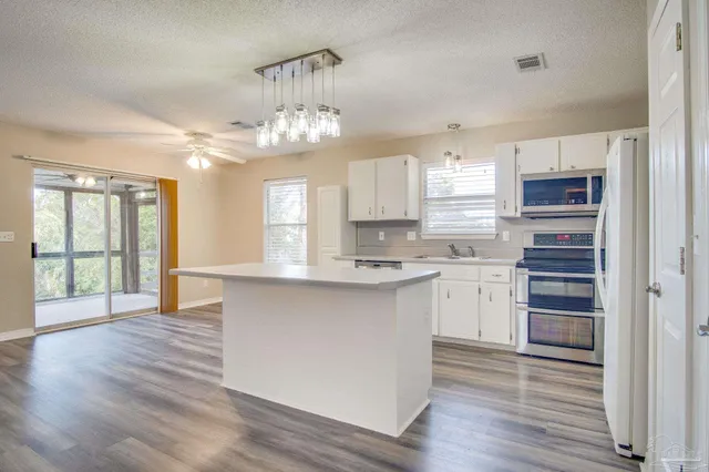 $2,750 | 2974 Duke Drive, Gulf Breeze, FL 32563