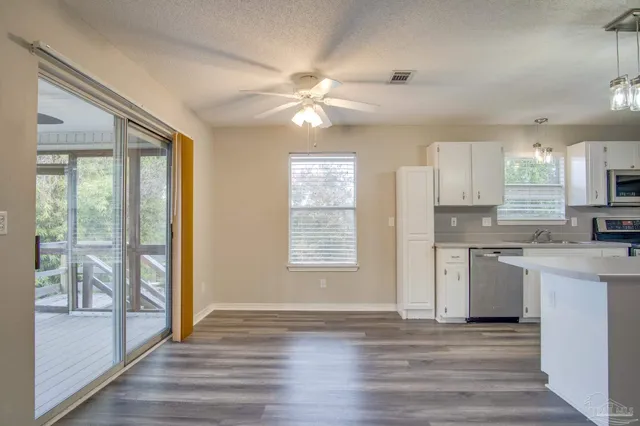 $2,750 | 2974 Duke Drive, Gulf Breeze, FL 32563