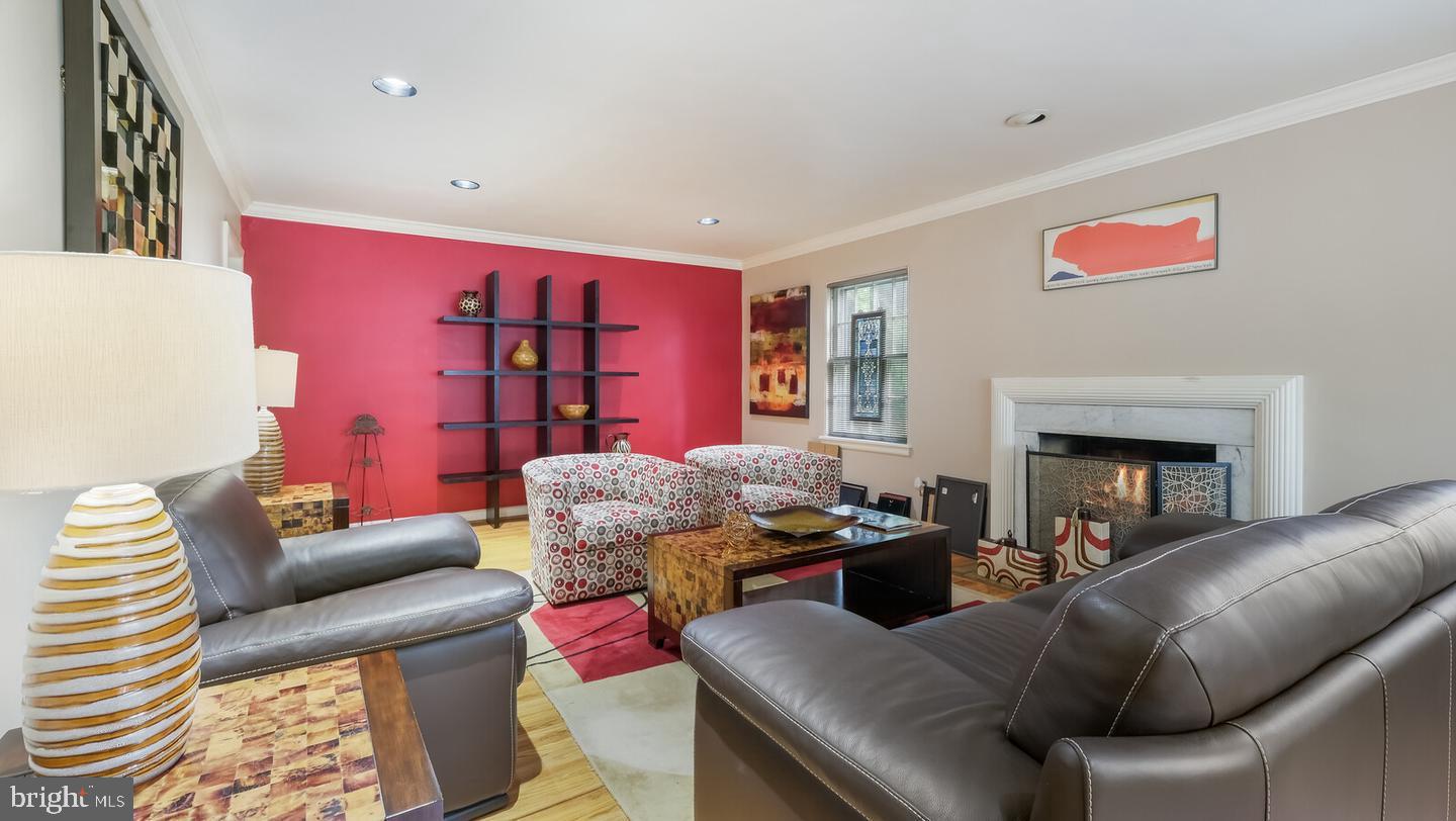 646 Green Briar Road Elkins Park, PA 19027 - Photo 5 of 28 Living Room with Fireplace