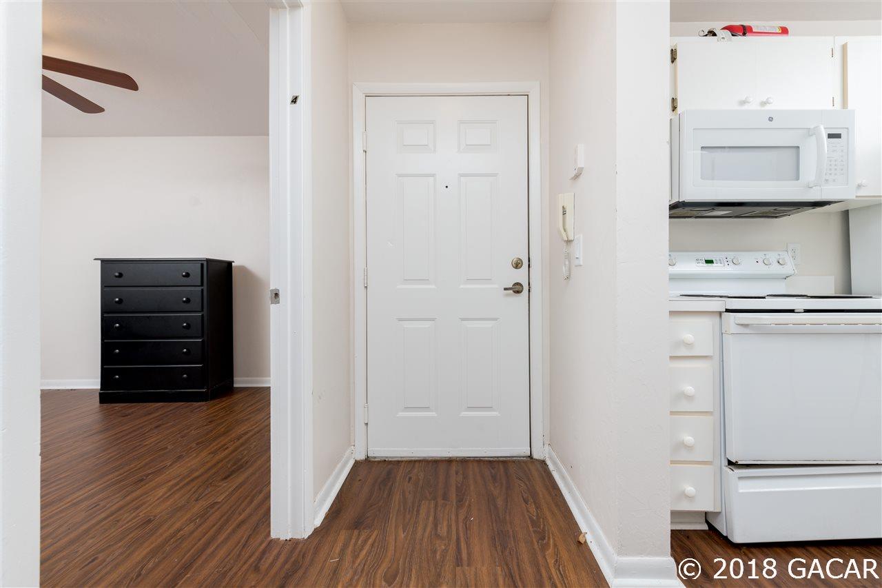 3800 Southwest 20th Avenue, Unit 203 Gainesville, FL 32607 - Photo 6 of 20