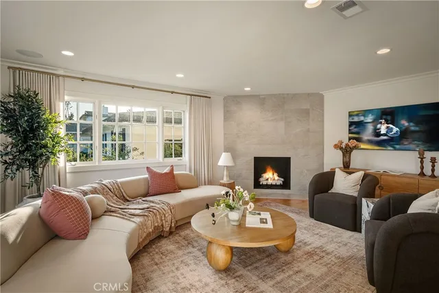 $4,495,000 | 425 Tustin Avenue, Newport Beach, CA 92663
