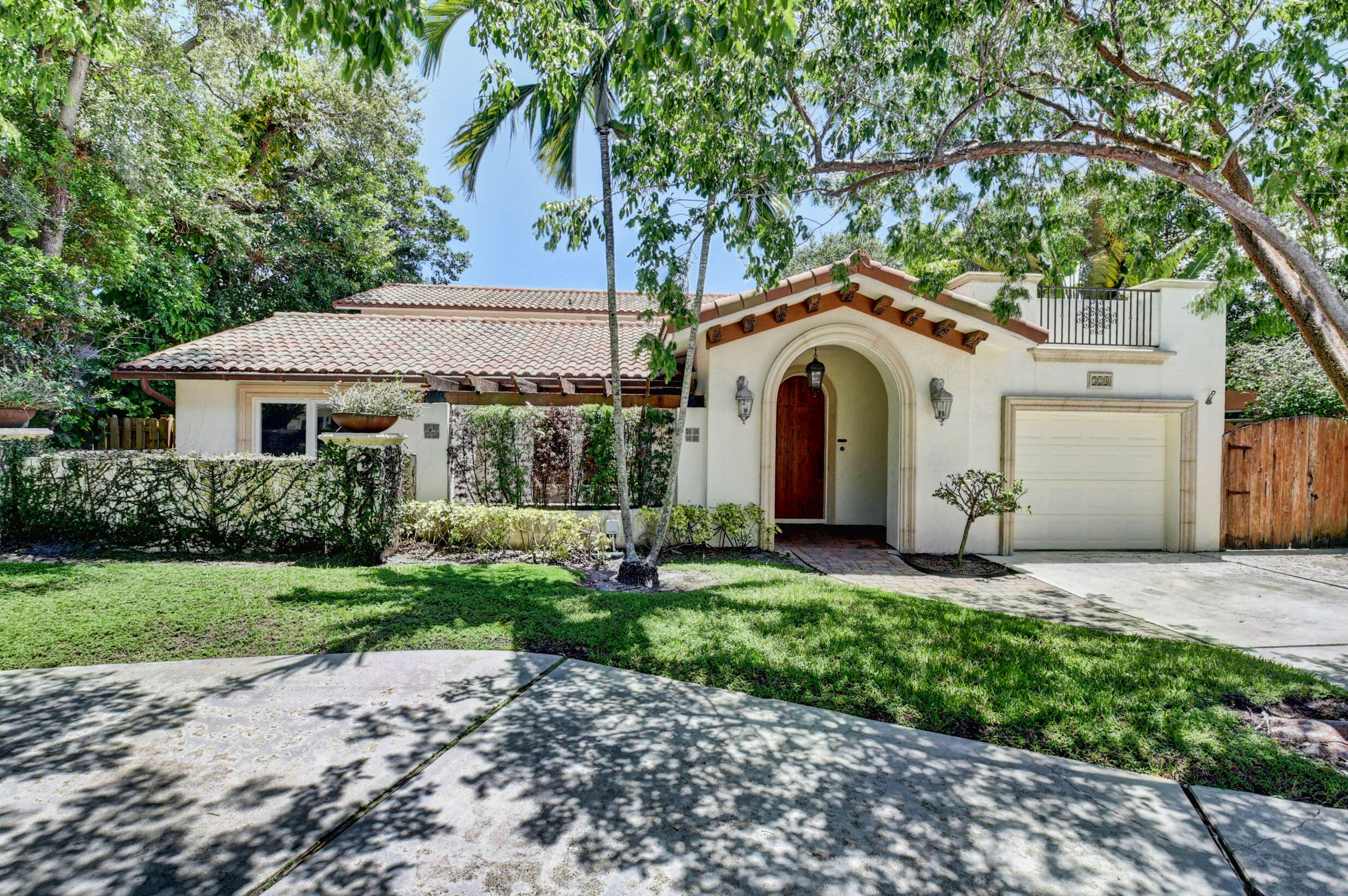 724 Northwest 6th Street Boca Raton, FL 33486 - Photo 3 of 67 DSC_10001 (161)_2)_3)_4)_5)