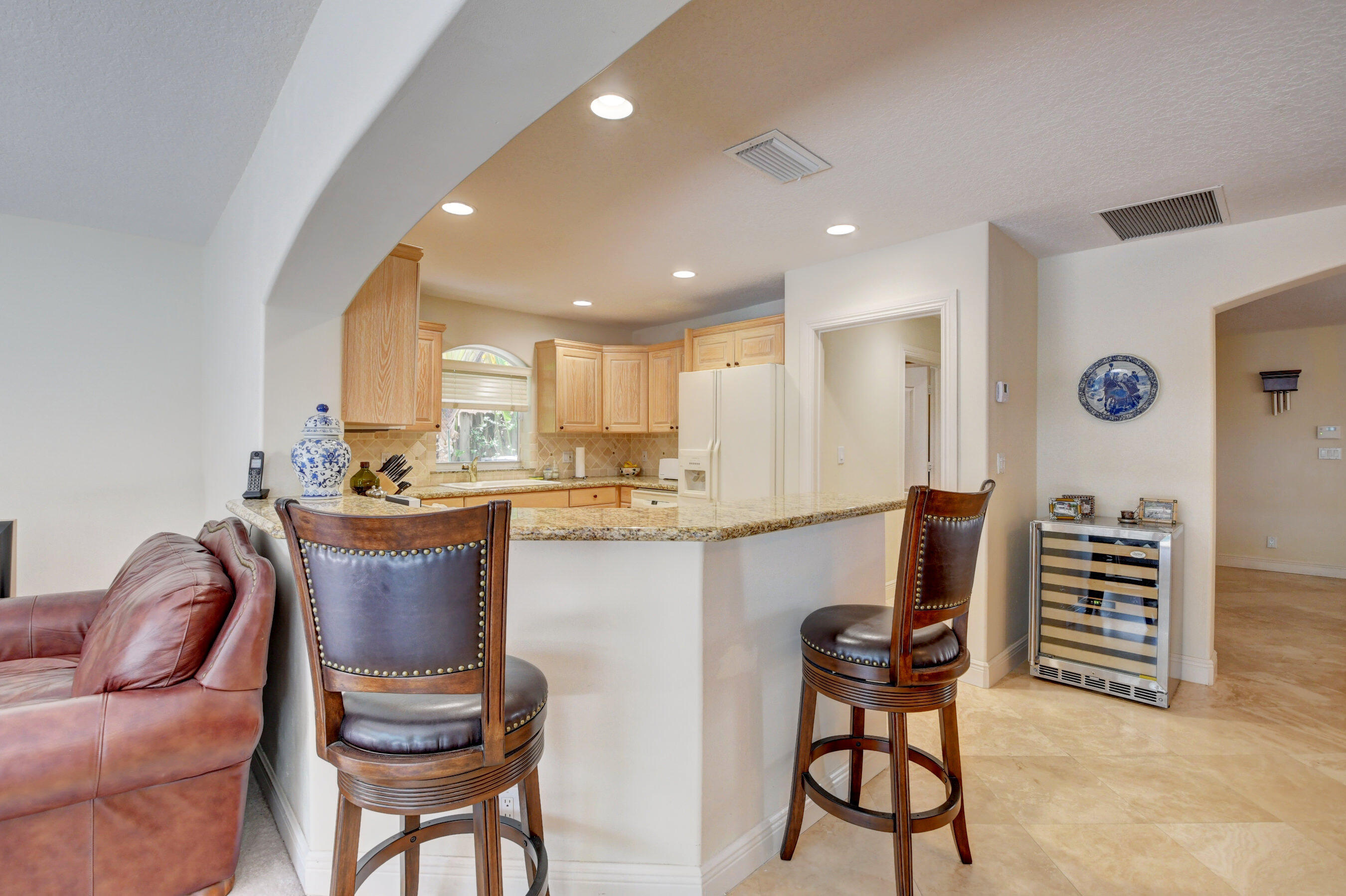 724 Northwest 6th Street Boca Raton, FL 33486 - Photo 9 of 67 DSC_10001 (221)_2)_3)_4)_5)