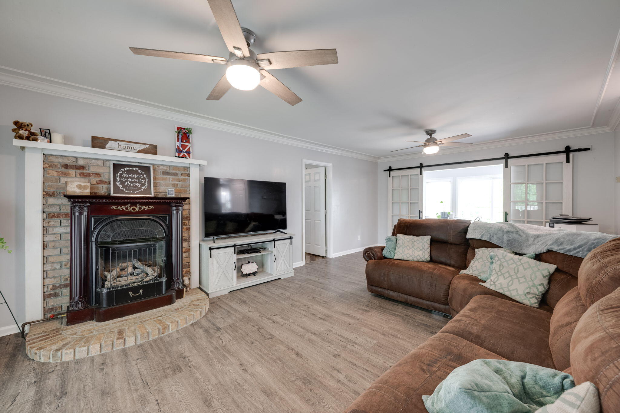 1628 Ketner Cove Road Whitwell, TN 37397 - Photo 4 of 69 30-web-or-mls-DSC_3886-34