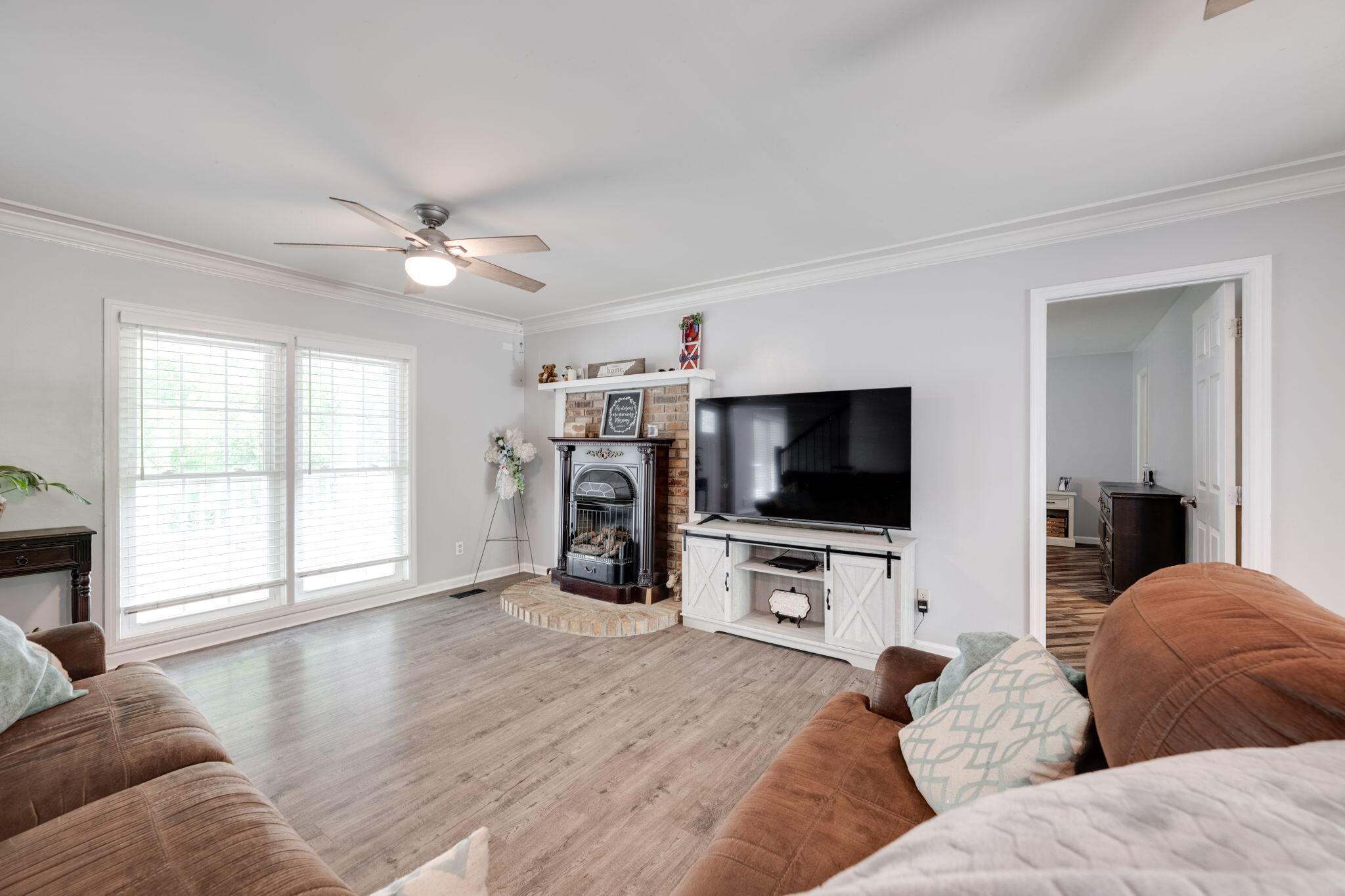 1628 Ketner Cove Road Whitwell, TN 37397 - Photo 5 of 69 33-web-or-mls-DSC_3895-43