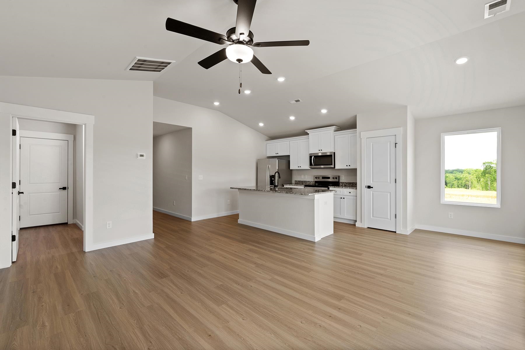 1220 Crested Iris Street Moore, SC 29369 - Photo 11 of 20