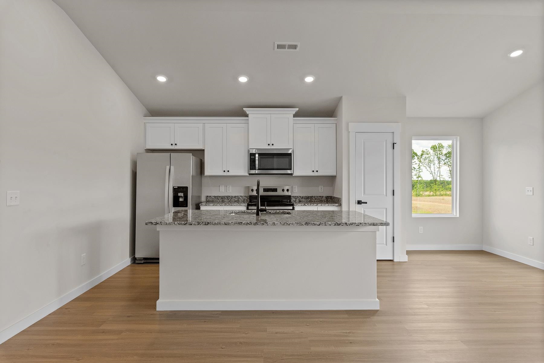 1220 Crested Iris Street Moore, SC 29369 - Photo 7 of 20