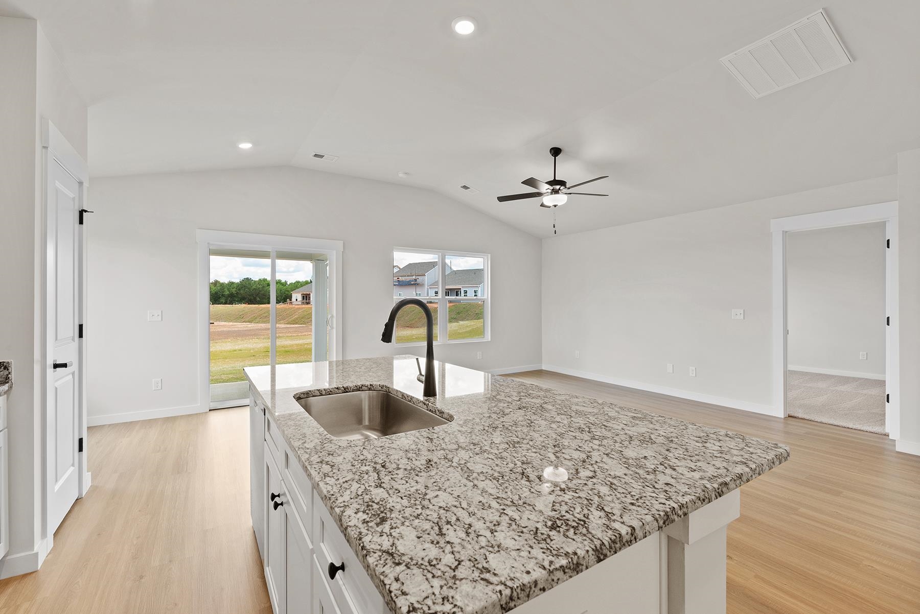 1220 Crested Iris Street Moore, SC 29369 - Photo 9 of 20
