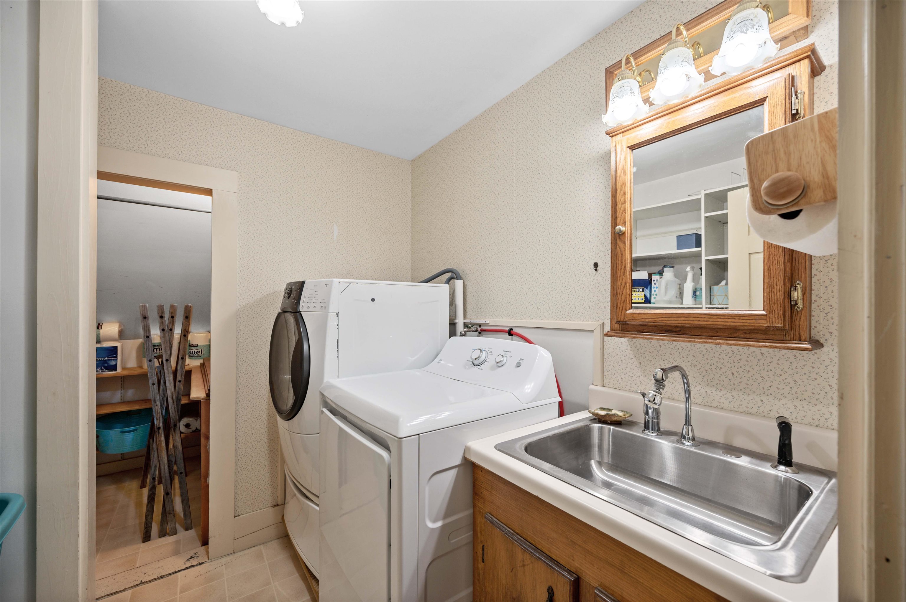 1313 Highway 215 Cabot, VT 05658 - Photo 25 of 38