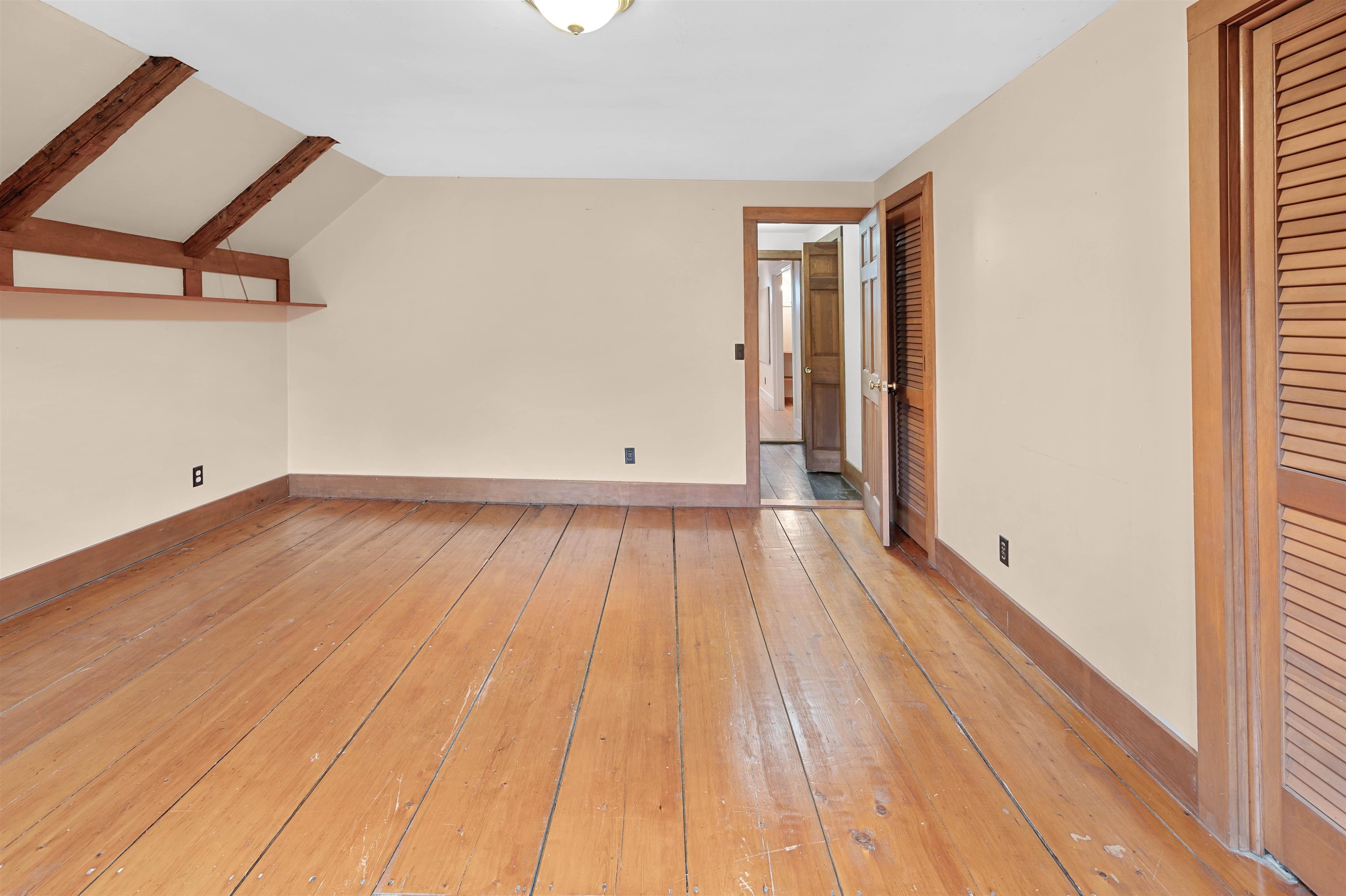 1313 Highway 215 Cabot, VT 05658 - Photo 31 of 38