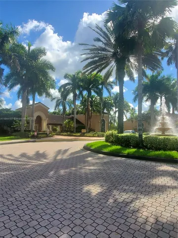 $2,425 | 3874 Lyons Road, Unit 1126, Coconut Creek, FL 33073