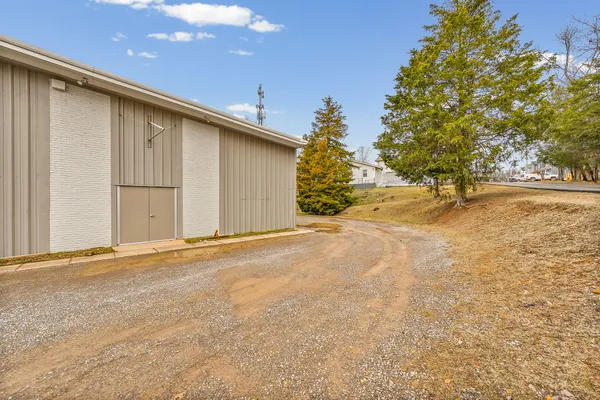 $3,785 | 1379 D Ashland City Road, Clarksville, TN 37040