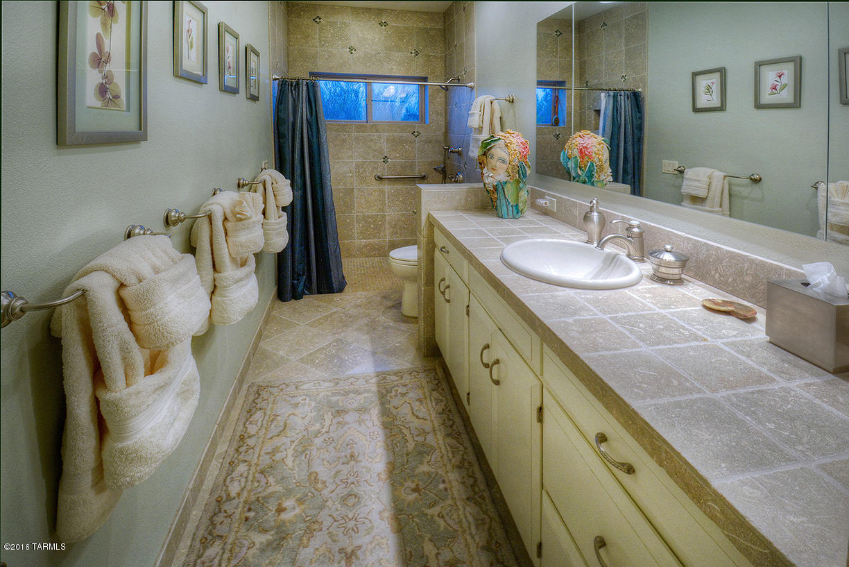 5211 North Valley View Road Tucson, AZ 85718 - Photo 13 of 32 Gallery Image 13