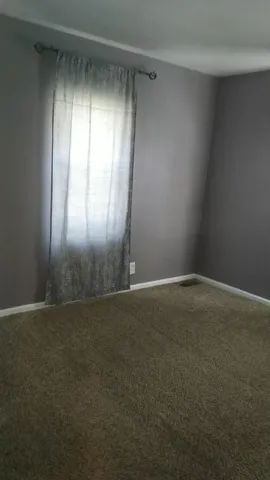 $1,250 | 23328 Battelle Avenue, Hazel Park, MI 48030