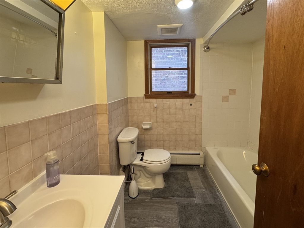 397 Somerville Avenue, Unit 2 Somerville, MA 02143 - Photo 7 of 8