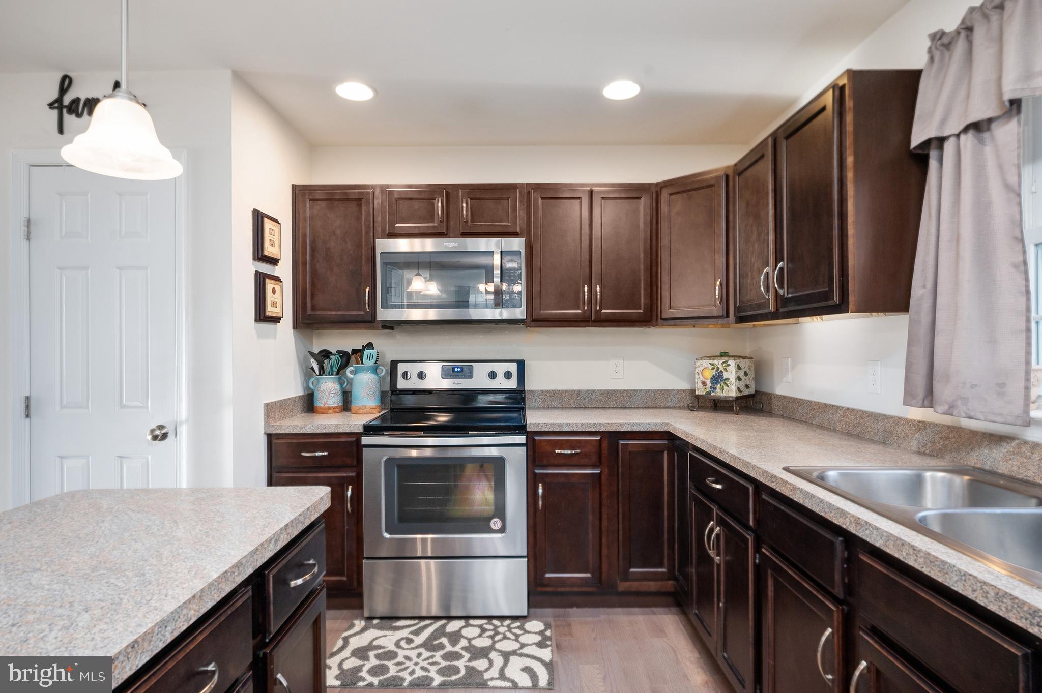 203 Hamilton Drive Ruther Glen, VA 22546 - Photo 10 of 35