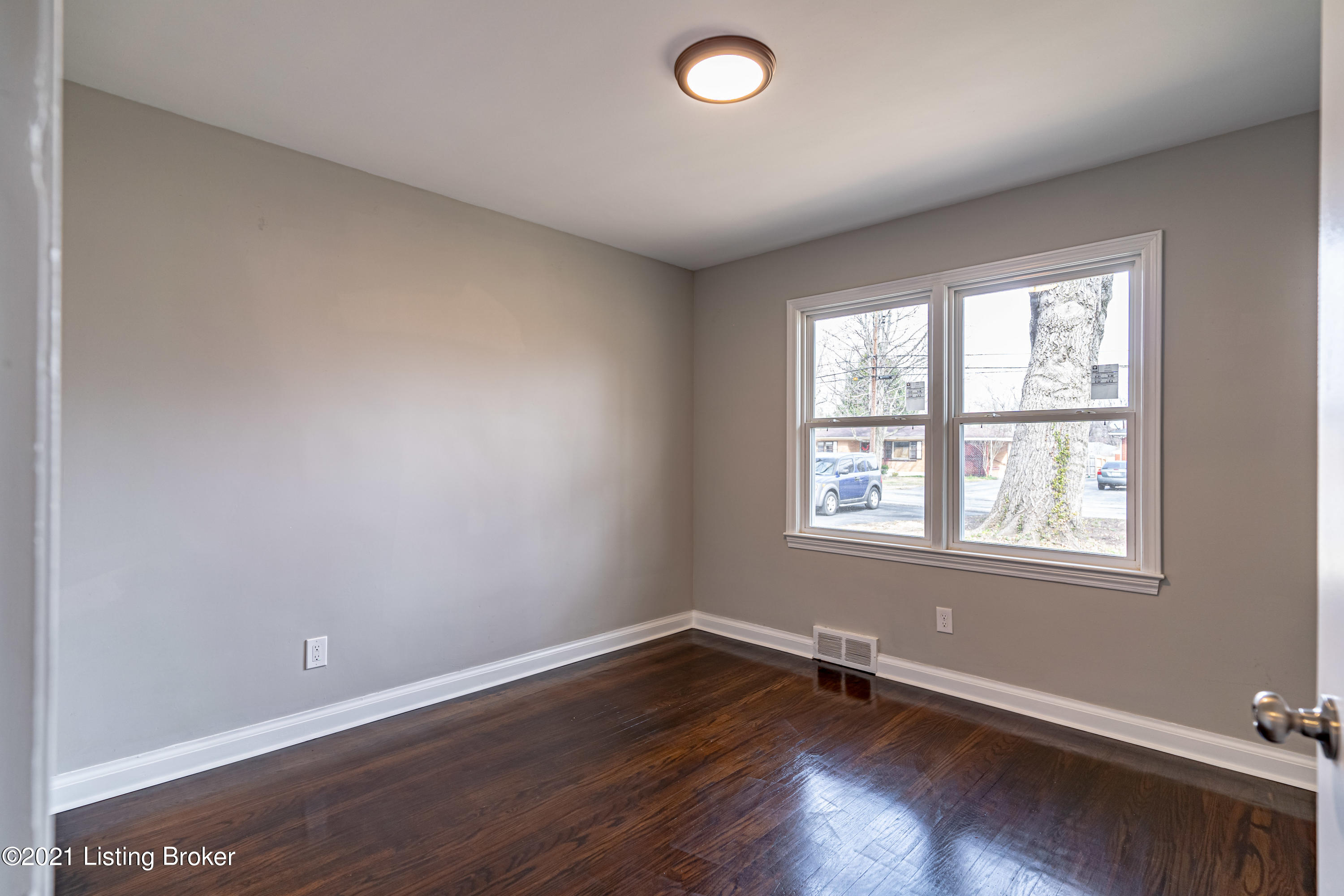 5230 Maryman Road Louisville, KY 40258 - Photo 23 of 55 DSC09821