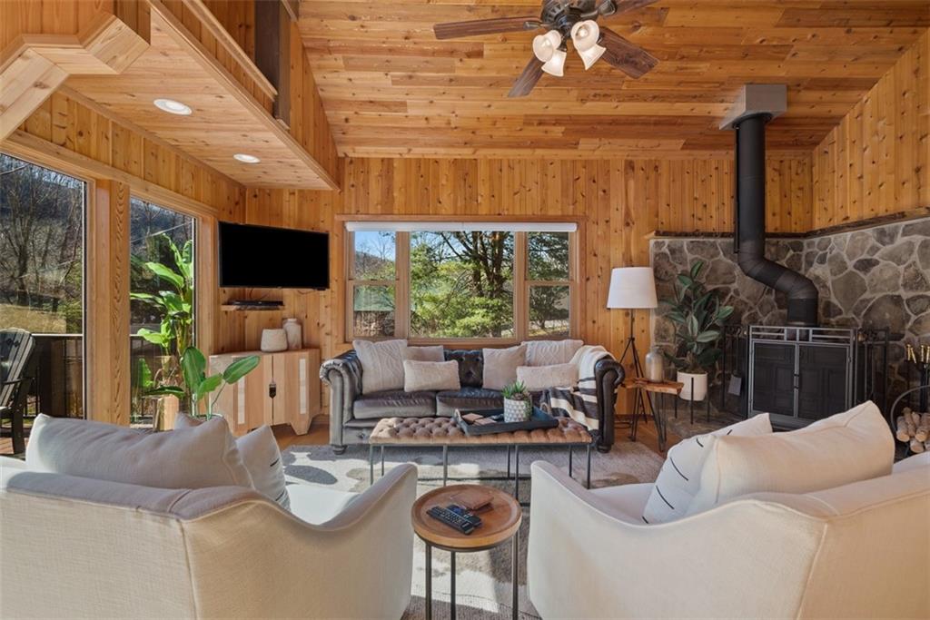 192 Mountain Laurel Road Emlenton, PA 16373 - Photo 10 of 50 This unit comes fully furnished. Just move in and enjoy the designer touches that abound throughout the home.
