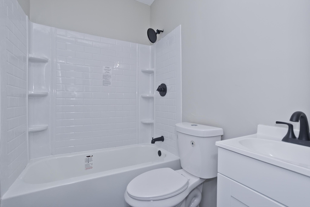 38-40 Longhill Street Springfield, MA 01108 - Photo 17 of 37