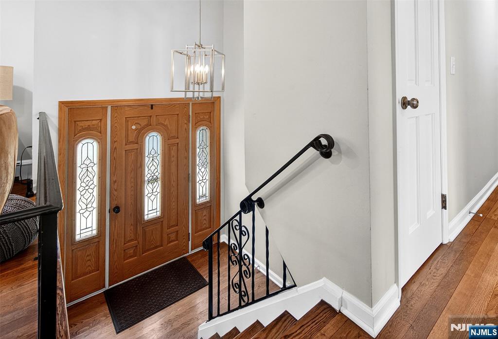 541 Rockaway Valley Road Boonton, NJ 07005 - Photo 2 of 34