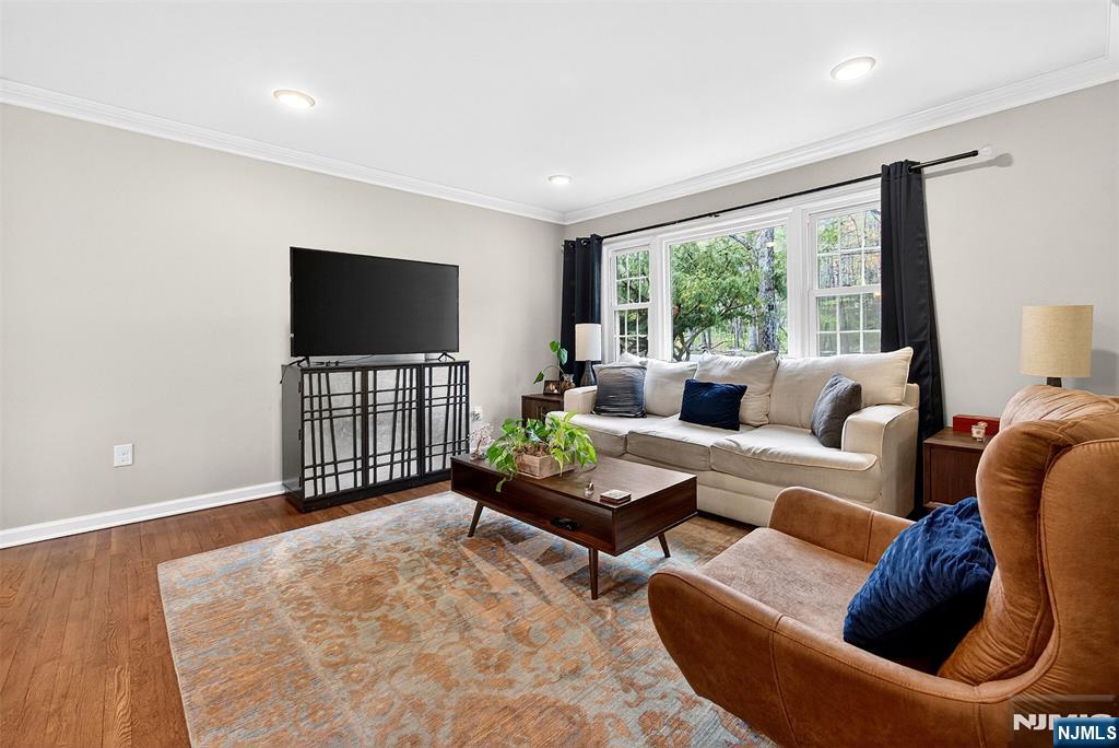 541 Rockaway Valley Road Boonton, NJ 07005 - Photo 3 of 34