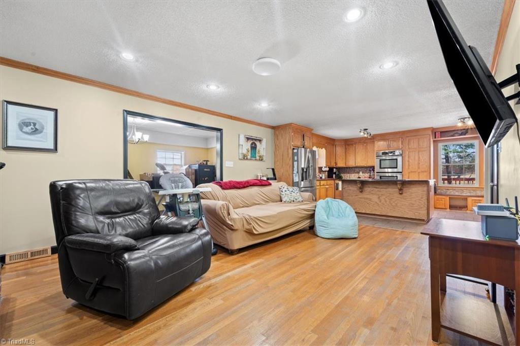 123 Albertson Road Thomasville, NC 27360 - Photo 6 of 34 Gallery Image 6