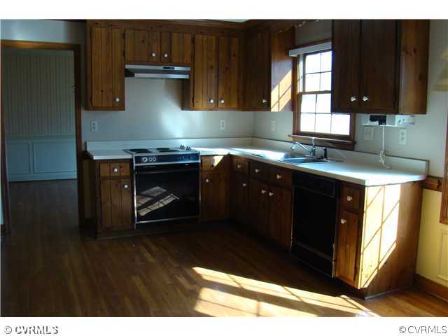 5403 Rock Harbour Road Midlothian, VA 23112 - Photo 3 of 11 Kitchen - Kitchen