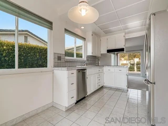 $2,995,000 | 1619 Calle De Primra, La Jolla, CA 92037