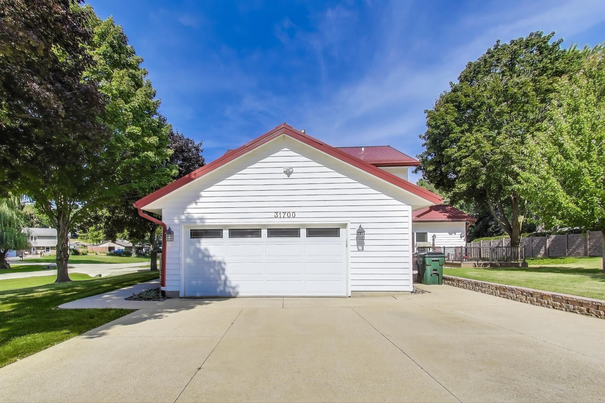 31700 118th Street Randall, WI 53181 - Photo 42 of 45 Garage
