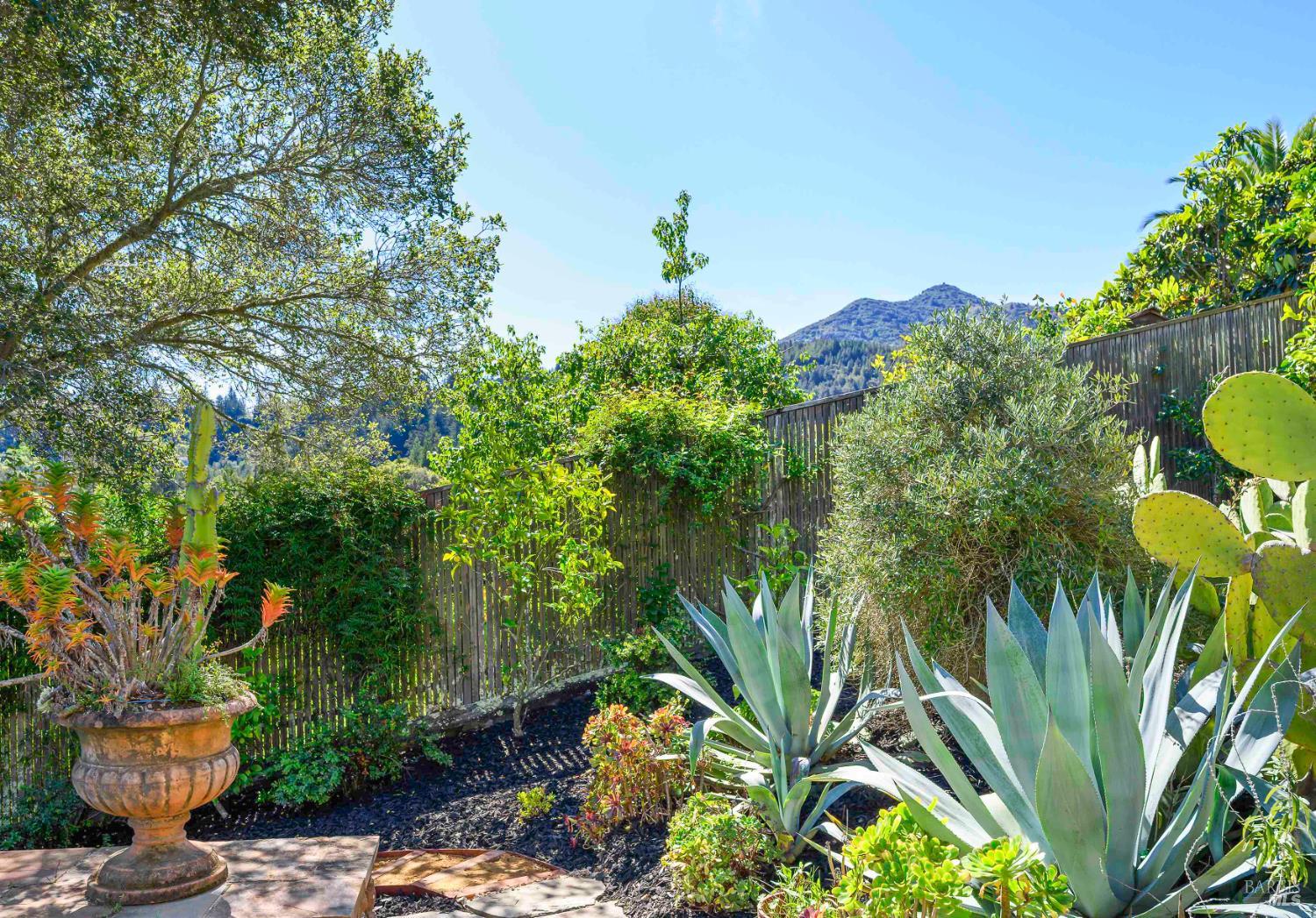 33 Acorn Way Kentfield, CA 94904 - Photo 54 of 58