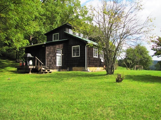 212 Dry Pond School Road Lindside, WV 24951 - Photo 19 of 38 Gallery Image 19