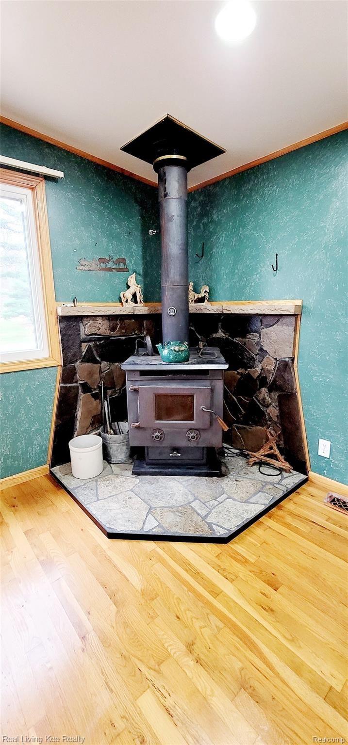 2596 Castor Road Goodells, MI 48027 - Photo 9 of 44 20201031_092042.jpg