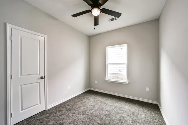 $1,325 | 16613 East Lynbrook, Montgomery, TX 77316