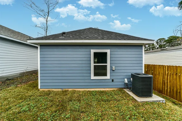 $1,325 | 16613 East Lynbrook, Montgomery, TX 77316