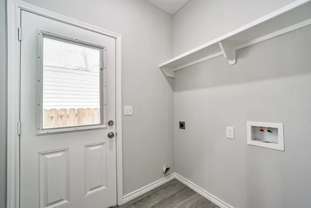 $1,325 | 16613 East Lynbrook, Montgomery, TX 77316