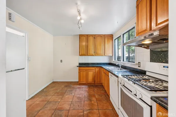 $1,400,000 | 1747 7th Avenue, San Francisco, CA 94122